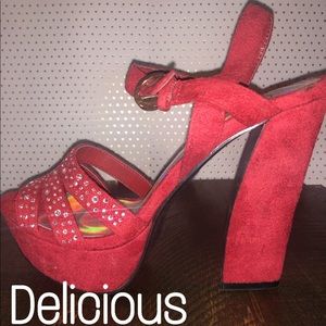 Delicious shoes Women's Size 8 1/2